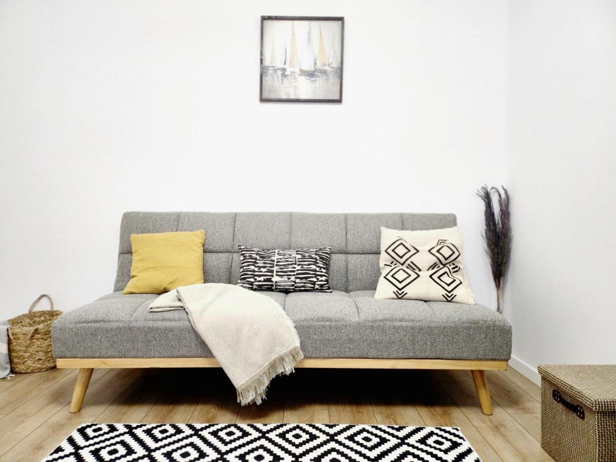 Adm Cozy Home - Entire Private House&Garden Tunarii Exterior foto